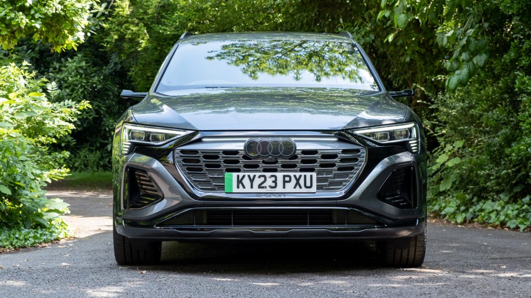 Audi Q8 e-tron front