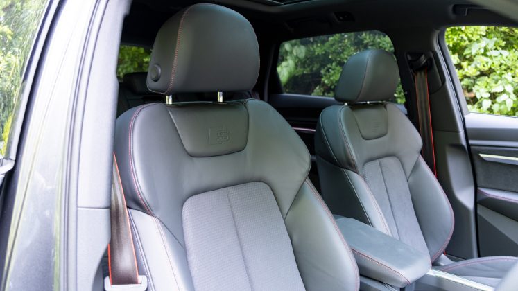 Audi Q8 e-tron front seats