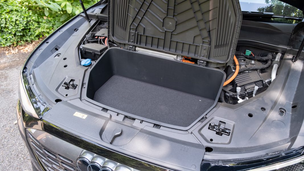 Audi Q8 e-tron front storage