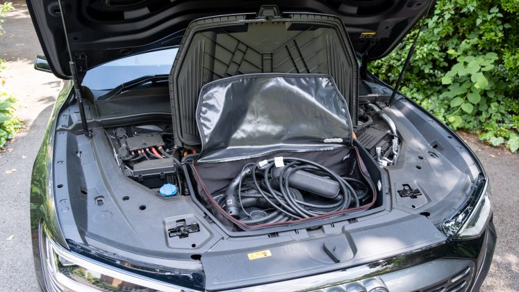 Audi Q8 e-tron frunk storage