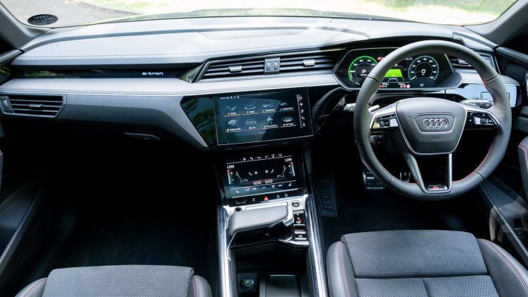 Audi Q8 e-tron interior space
