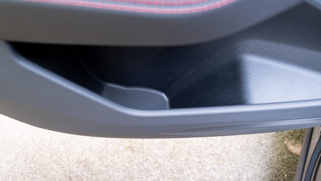 Audi Q8 e-tron rear door compartment