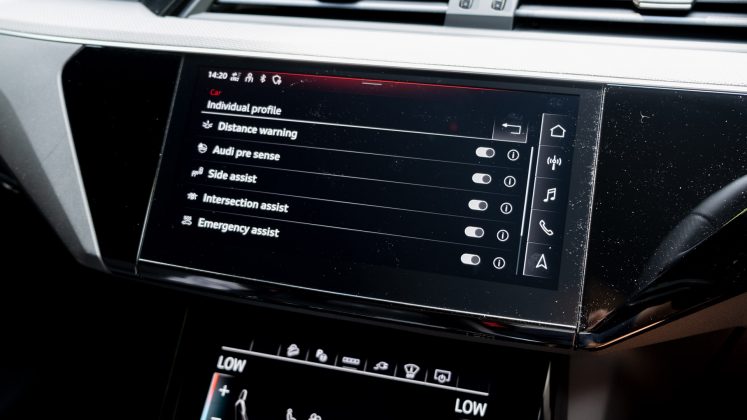 Audi Q8 e-tron safety systems