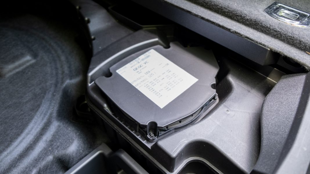 Audi Q8 e-tron subwoofer