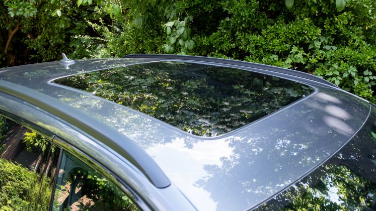 Audi Q8 e-tron sunroof