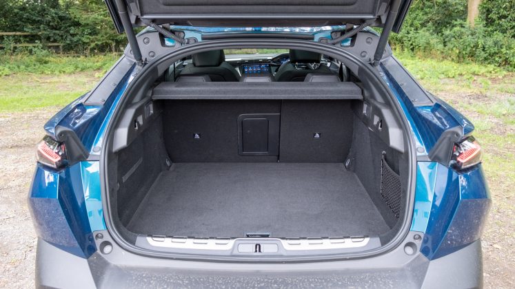 Peugeot 408 boot space