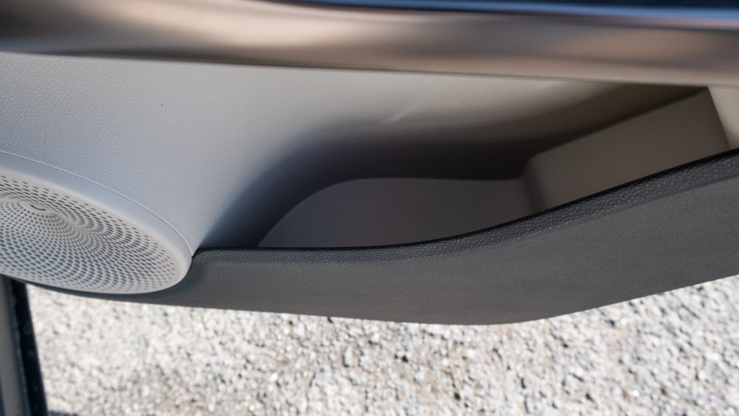 Smart #1 rear door compartment