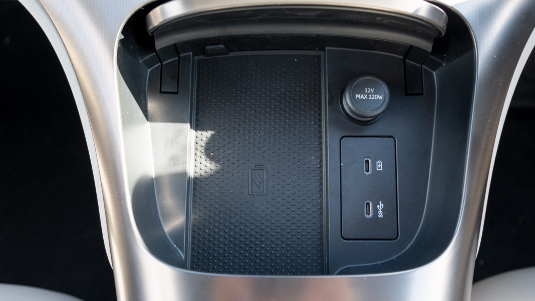 Smart #1 wireless charger