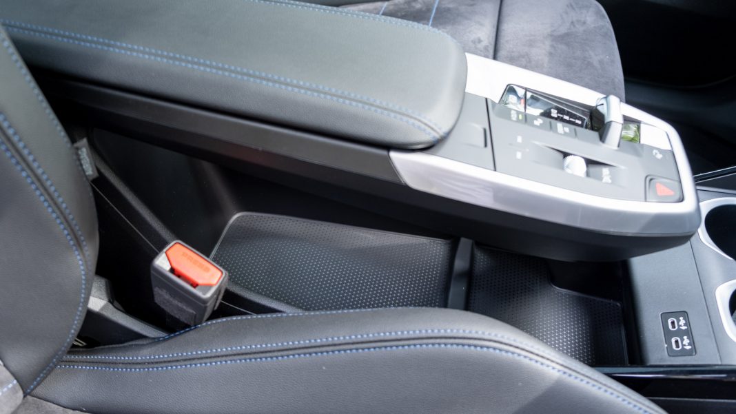 BMW iX1 centre console storage