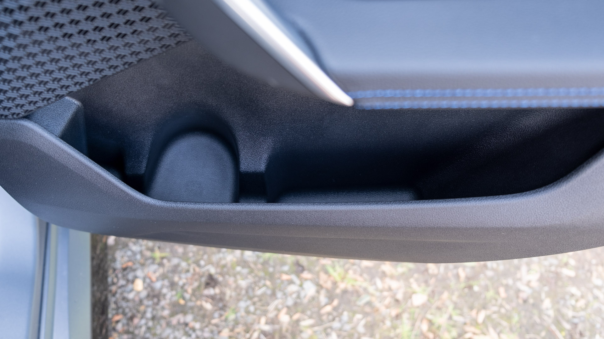 BMW iX1 rear door compartment
