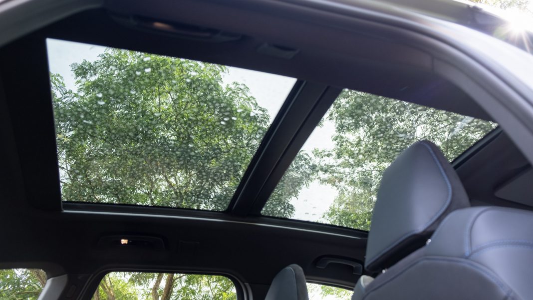 BMW iX1 sunshade