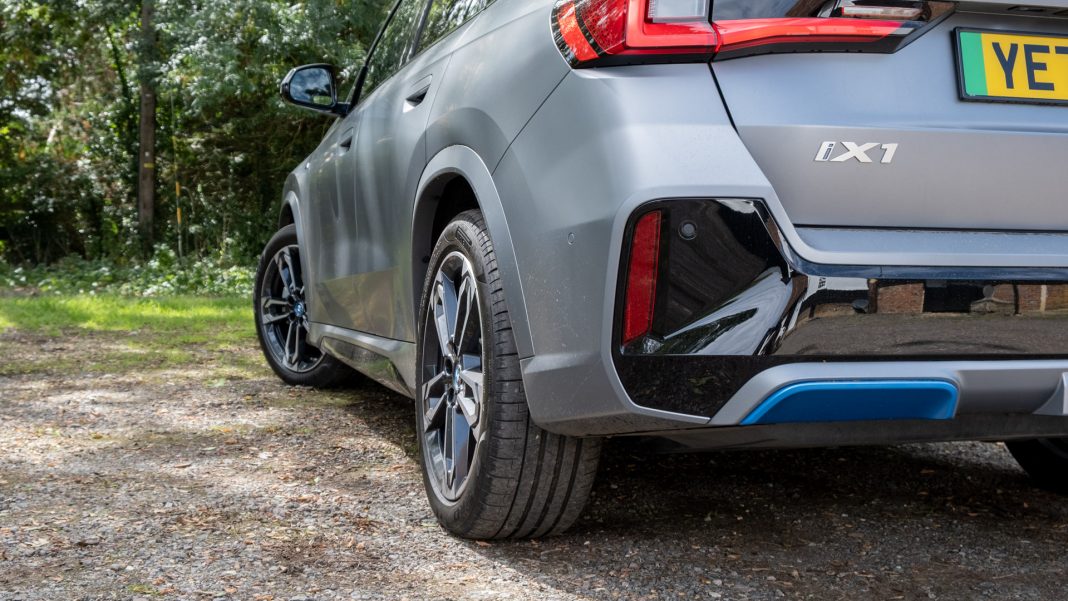 BMW iX1 tyre size