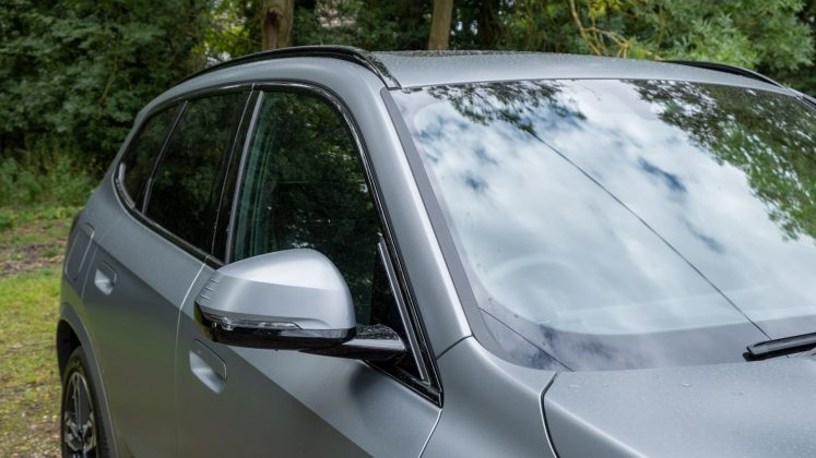 BMW iX1 visibility