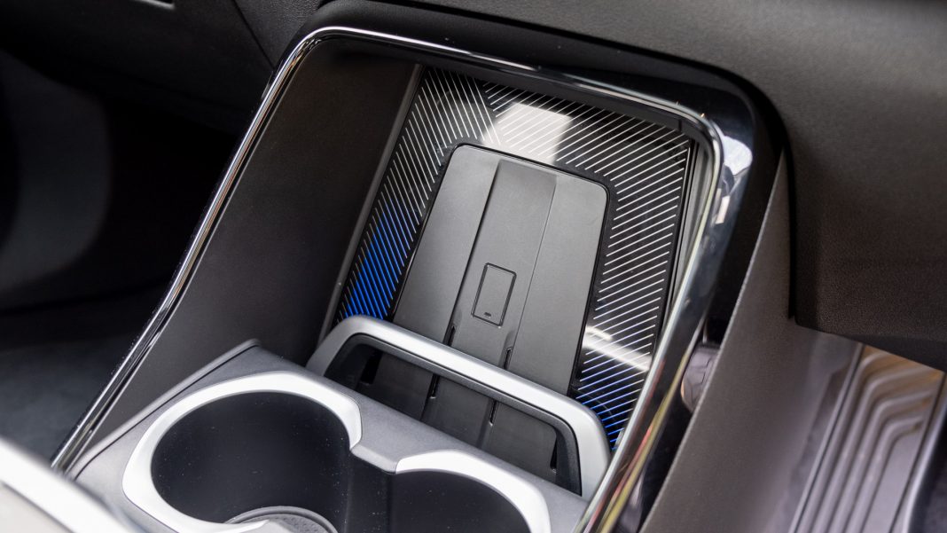 BMW iX1 wireless charger