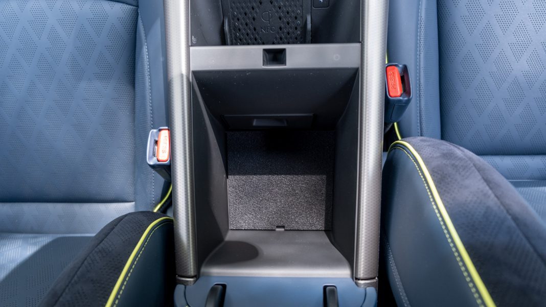 Genesis GV60 armrest storage