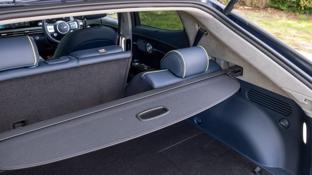 Genesis GV60 boot load cover