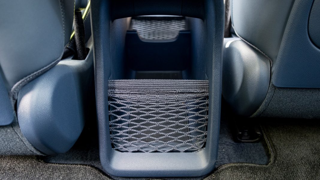 Genesis GV60 centre console storage