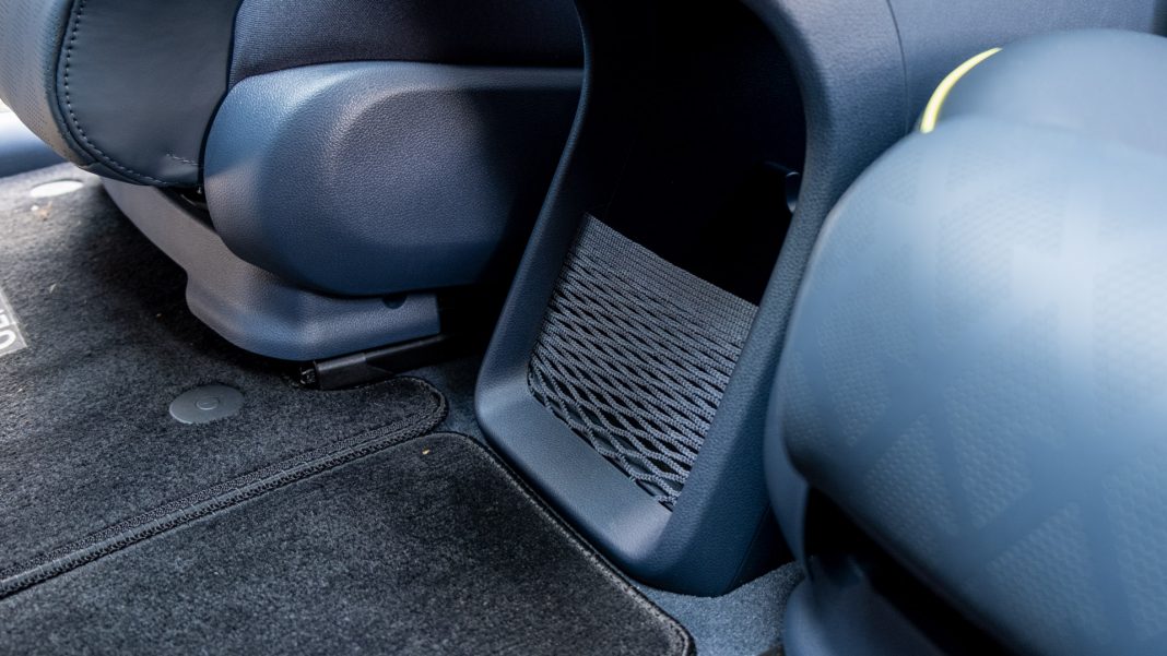 Genesis GV60 storage net