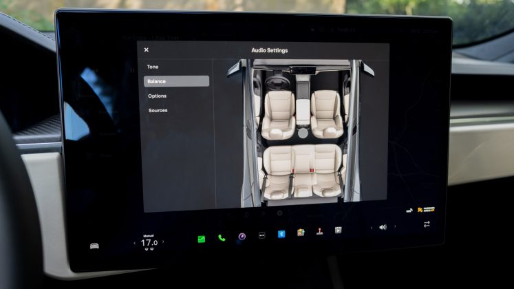 Tesla Model S Plaid audio