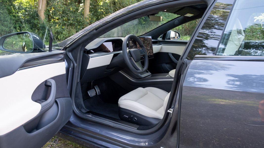 Tesla Model S Plaid cabin