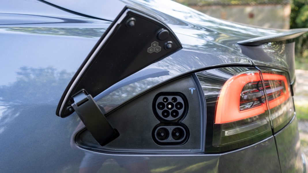 Tesla Model S Plaid charging