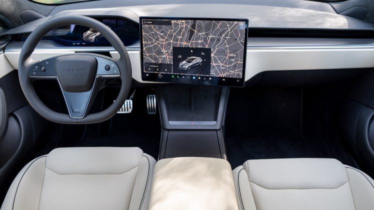 Tesla Model S Plaid interior space