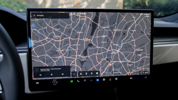 Tesla Model S Plaid maps