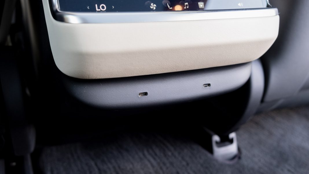 Tesla Model S Plaid rear USB