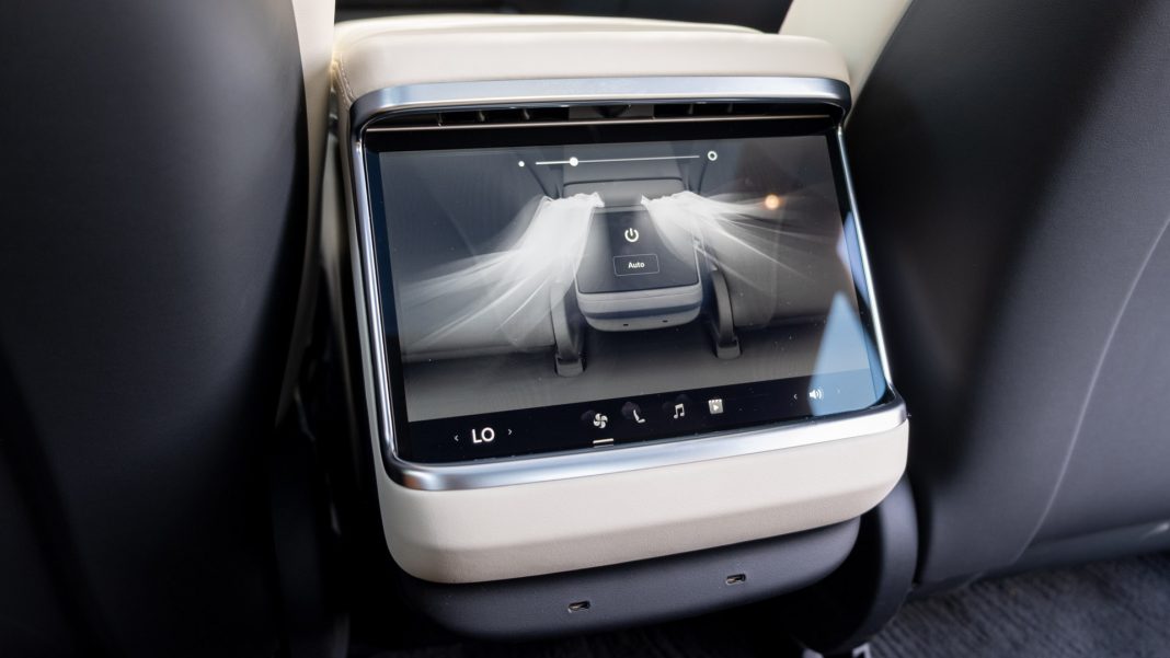 Tesla Model S Plaid rear screen