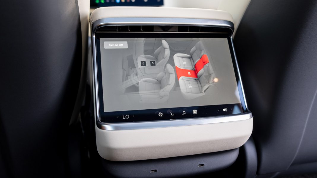 Tesla Model S Plaid rear seat heater