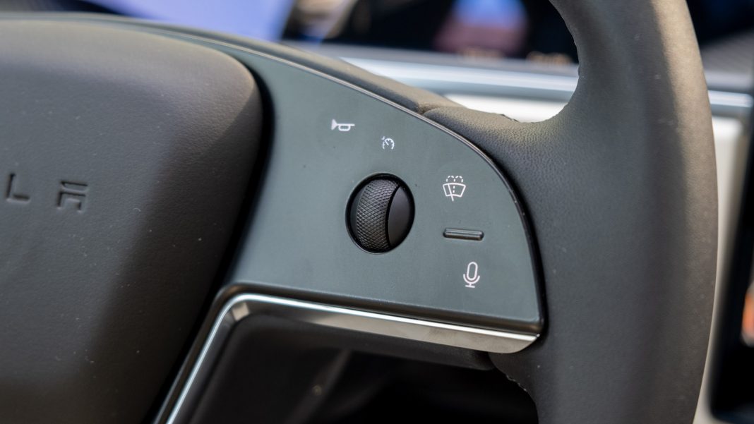 Tesla Model S Plaid steering buttons