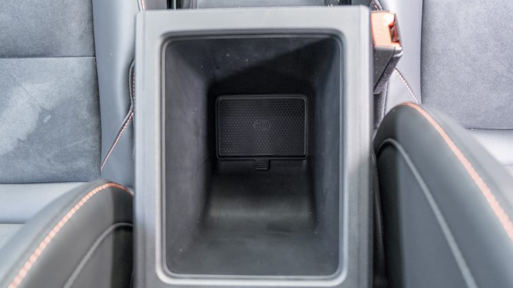 MG4 EV XPower armrest storage