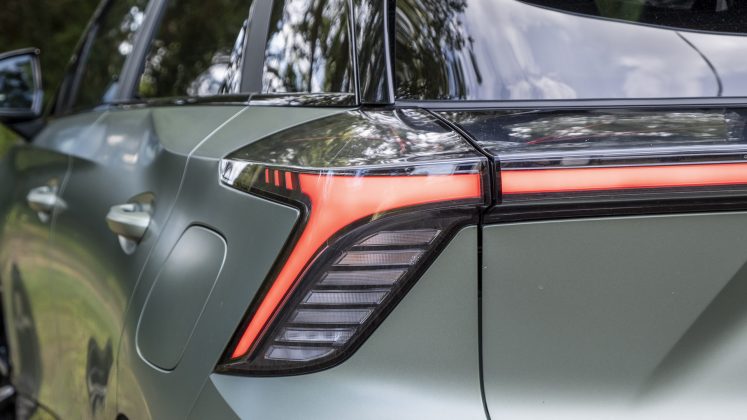 MG4 EV XPower taillights