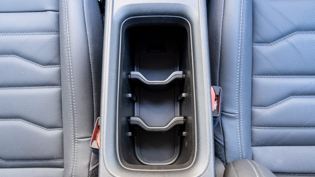 Jeep Avenger cupholders