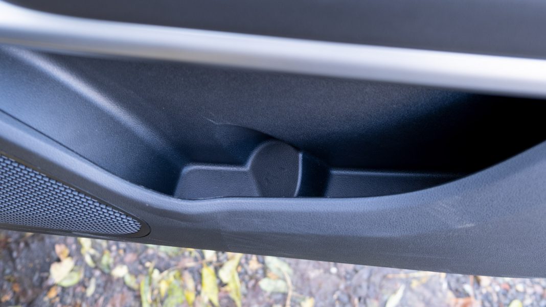 Jeep Avenger front door compartment