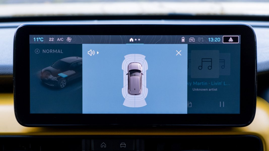 Jeep Avenger parking