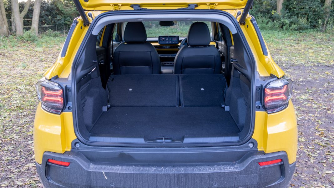 Jeep Avenger seats down