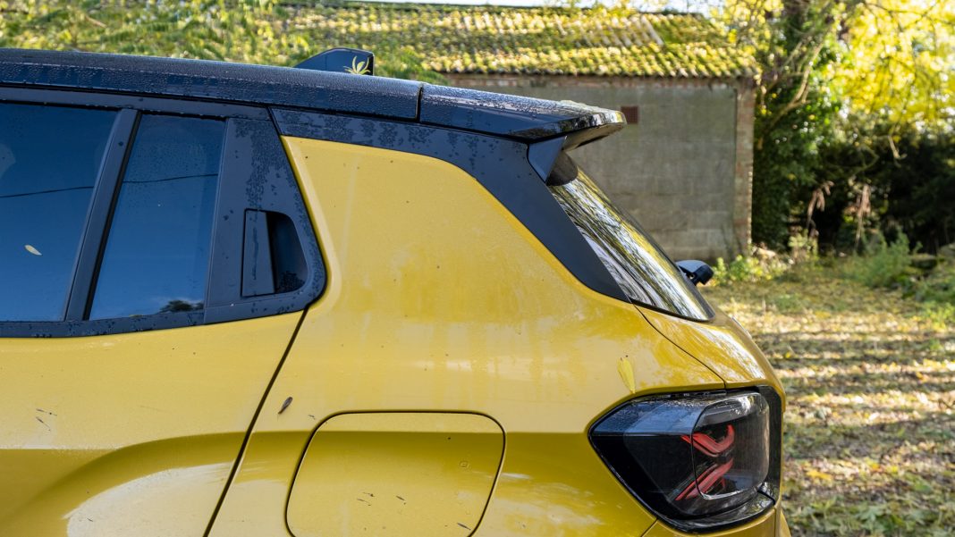 Jeep Avenger spoiler
