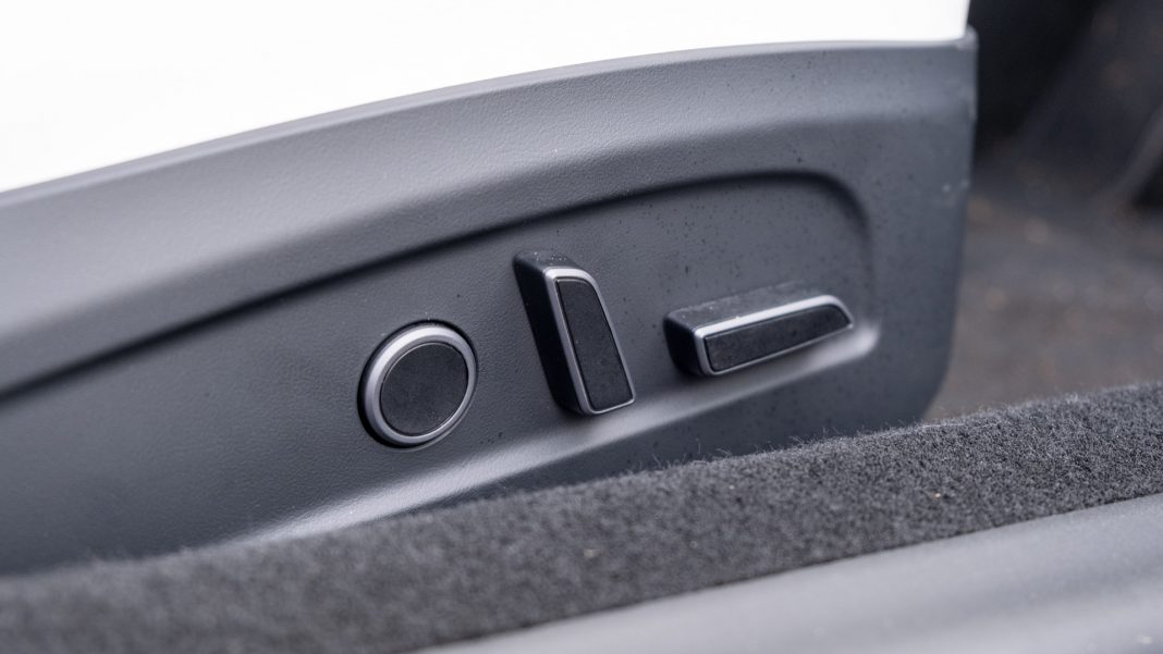 New Tesla Model 3 front seat controls