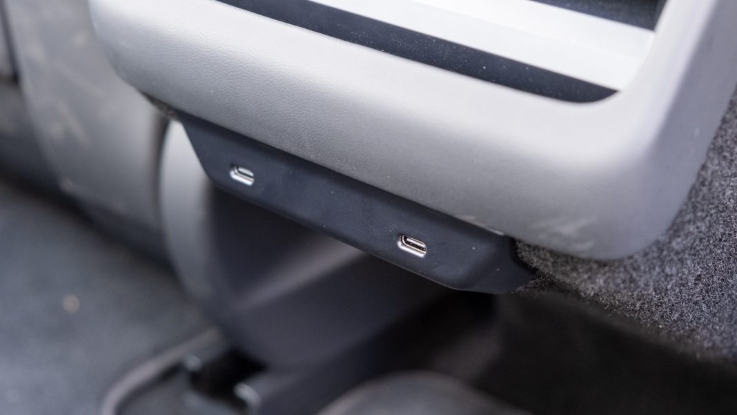 New Tesla Model 3 rear USB
