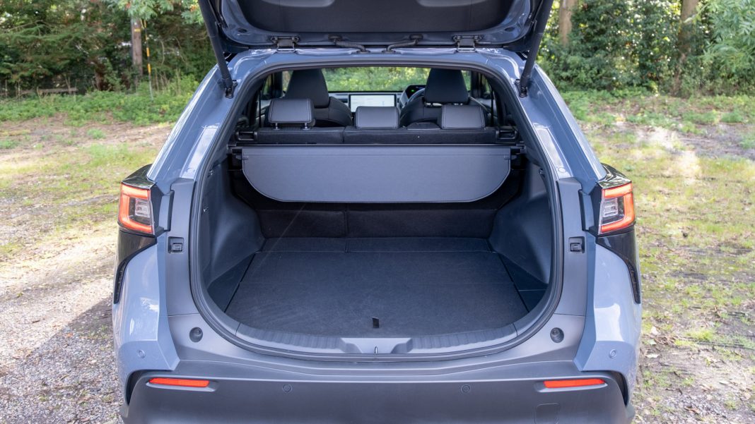 Subaru Solterra boot design