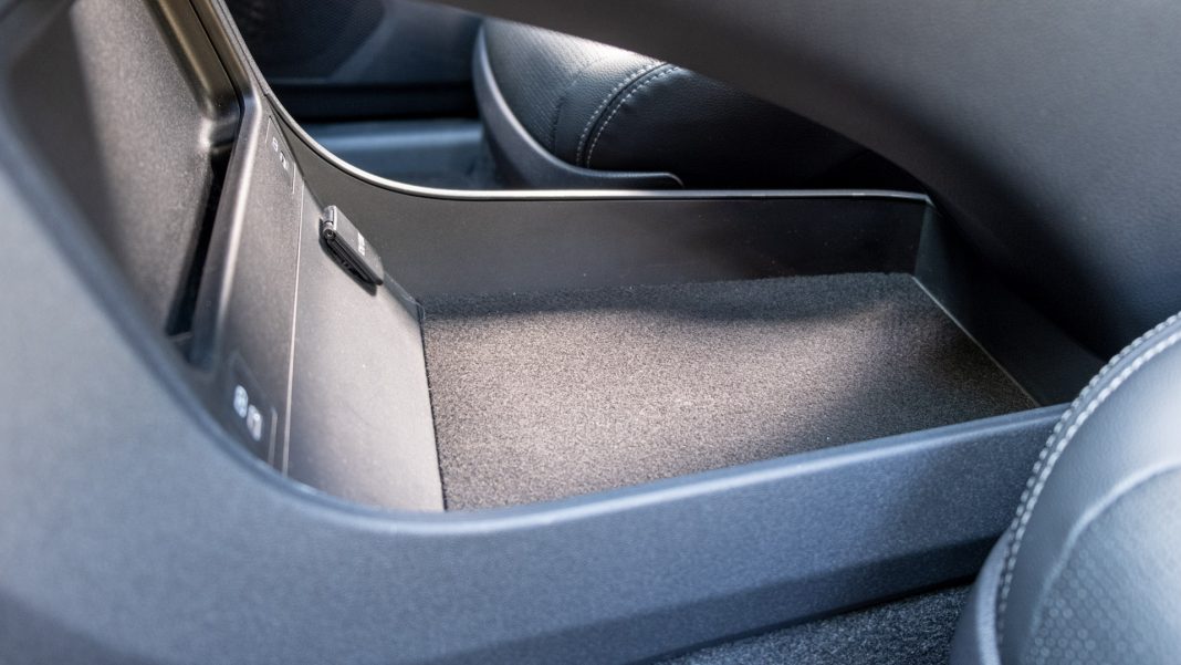 Subaru Solterra centre console storage