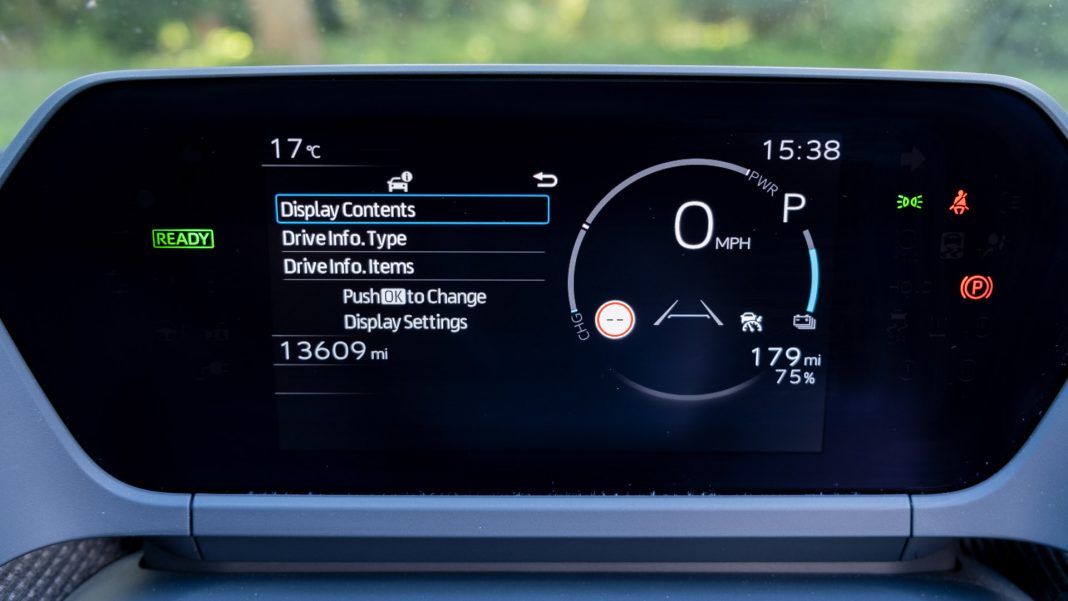 Subaru Solterra display customisation