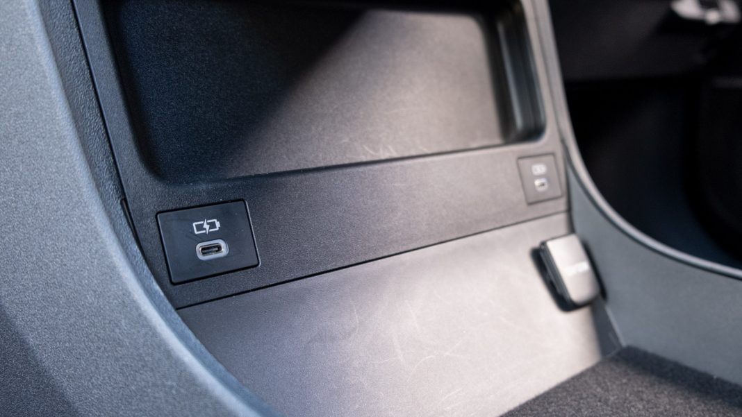 Subaru Solterra front USB