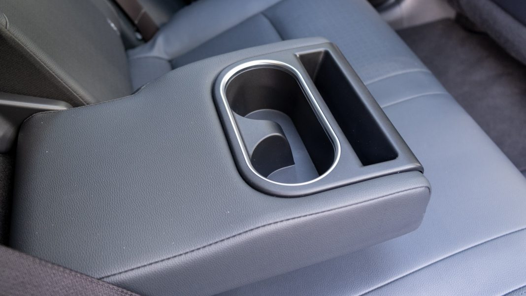 Subaru Solterra rear cupholders