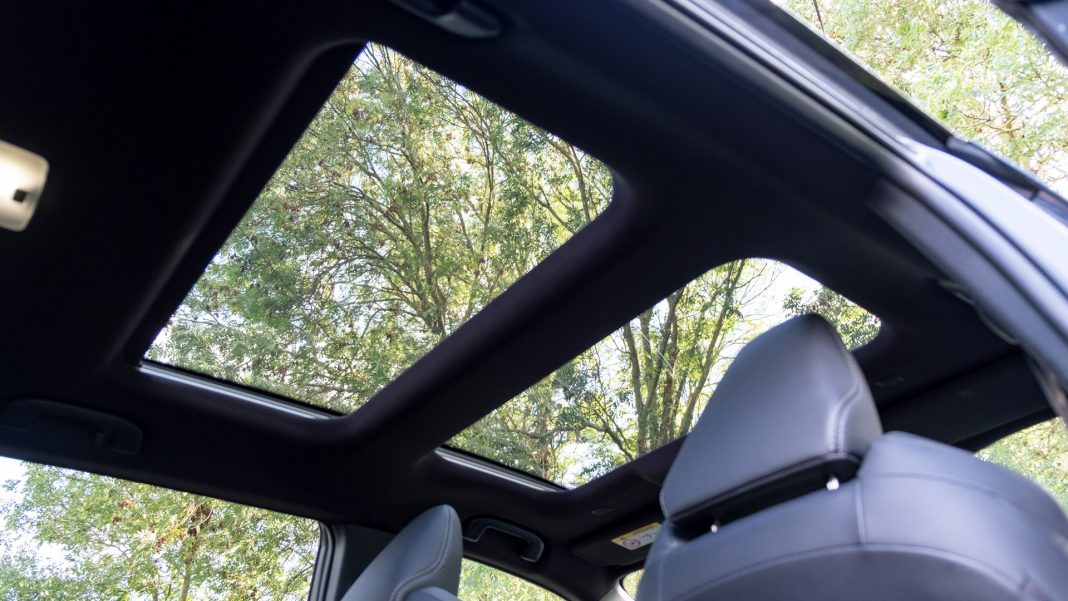 Subaru Solterra rear sunroof