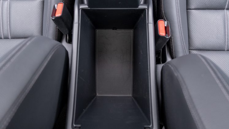 Honda ZR-V armrest storage