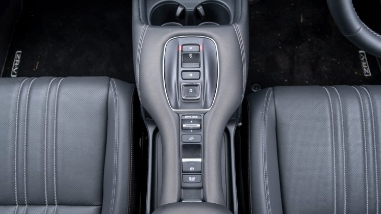 Honda ZR-V centre buttons