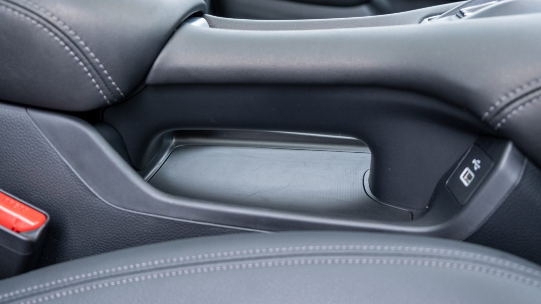 Honda ZR-V centre console storage