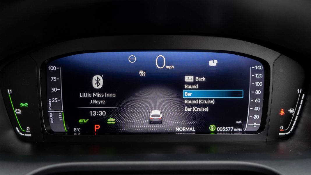 Honda ZR-V driver display